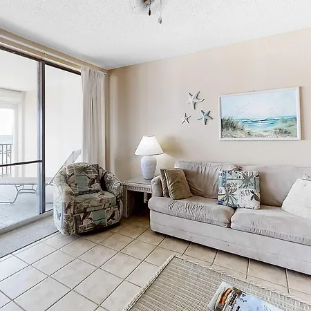 Pelican Pointe 302-2